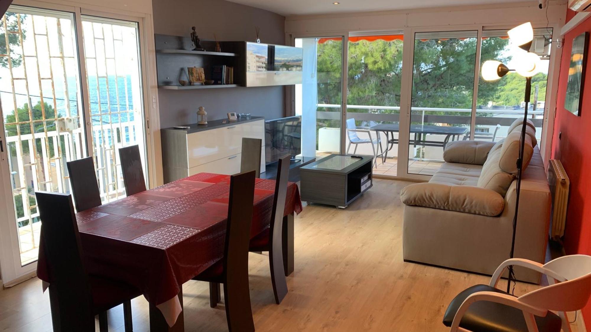 Apartamento Ginette Sunbeach Салоу Экстерьер фото